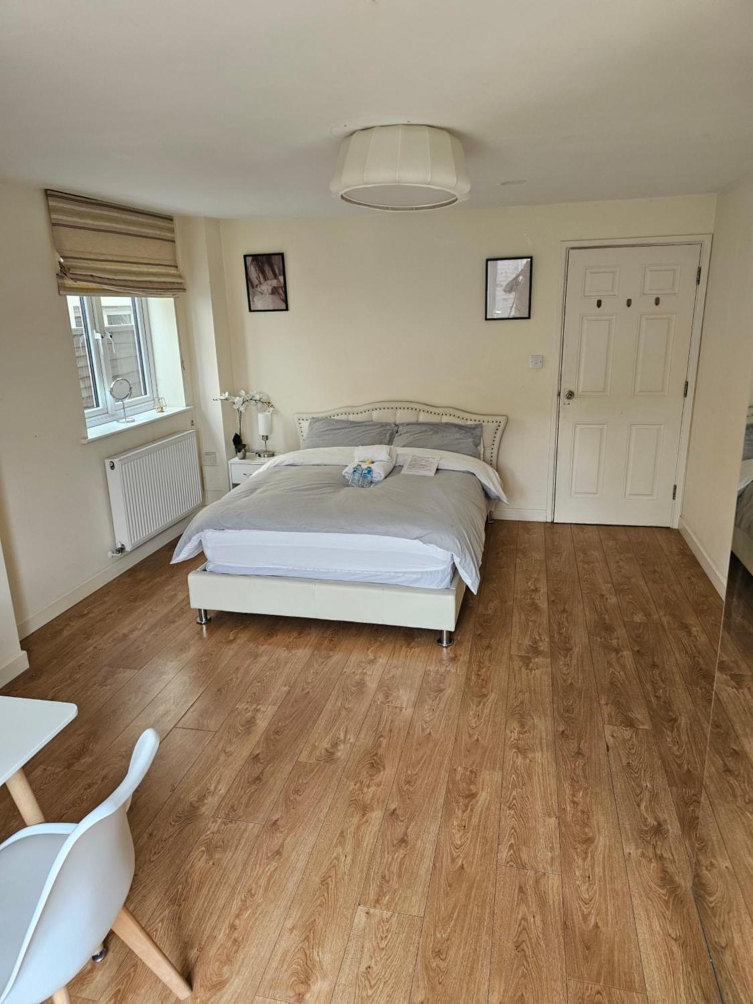 Extra Large Bedroom דרטפורד מראה חיצוני תמונה